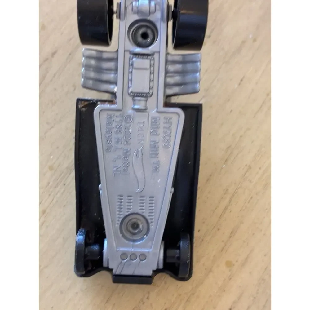 4 Hot Wheels EL SEGUNDO COUPE 68 Netflix 18 Mid Mill Hotweiler Mega Bite Loose